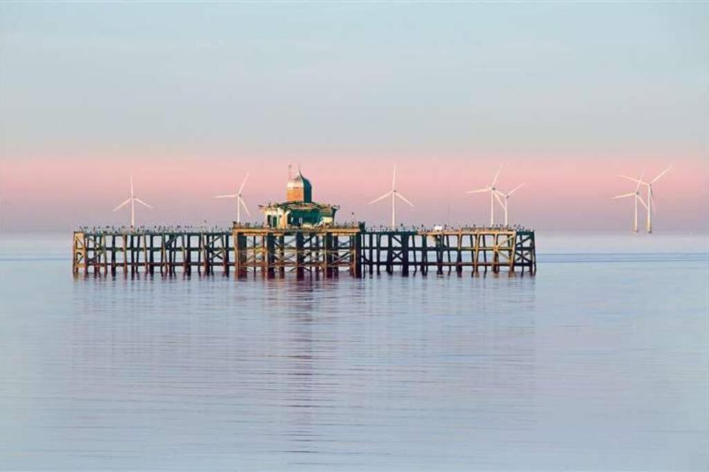 Grand 2 Bed Georgian Apartment At Florence House With King Bed, In The Heart Of Herne Bay & 300M From Beach Extérieur photo