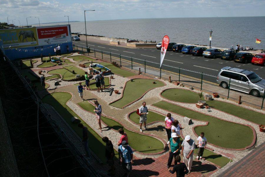 Grand 2 Bed Georgian Apartment At Florence House With King Bed, In The Heart Of Herne Bay & 300M From Beach Extérieur photo